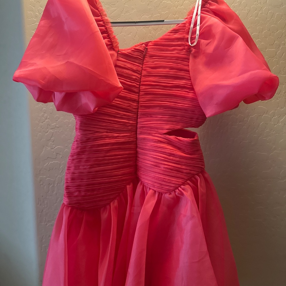 Dress - Picture 2 of 4